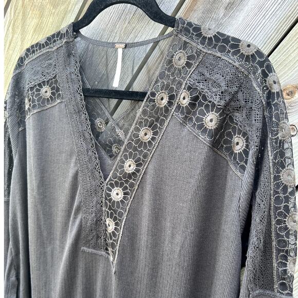 Free People Black Lace Trim Ribbed V Neck‎ Long Sleeve Top Blouse Shirt Sz Small - Picture 8 of 9